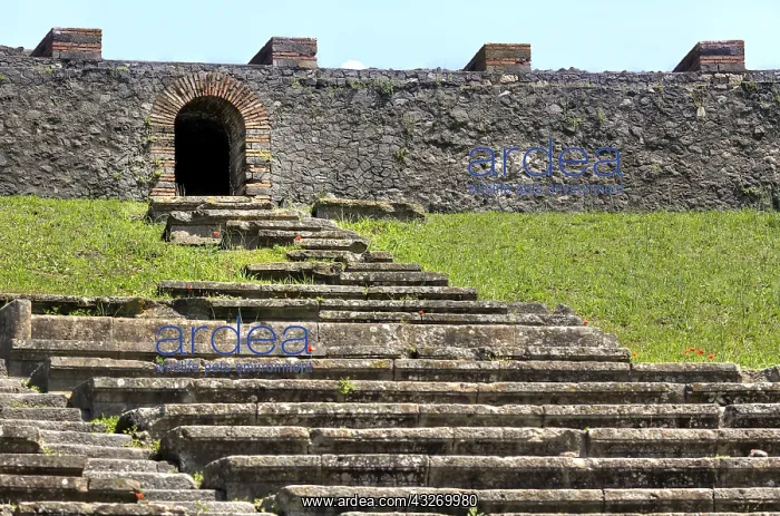 : geography / travel, Italy, Theatre, Pompeii, Campania : geography / travel, Italy, Theatre, Pompeii, Campania