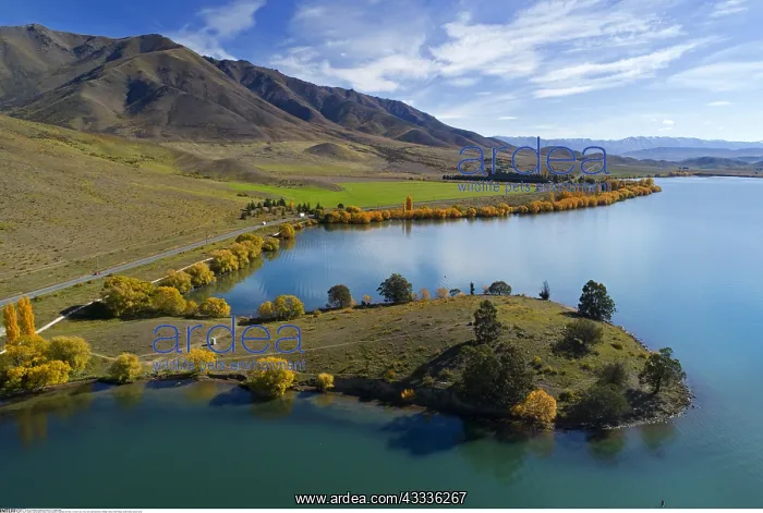 : geography / travel, New Zealand, Highway and Alps : geography / travel, New Zealand, Highway and Alps