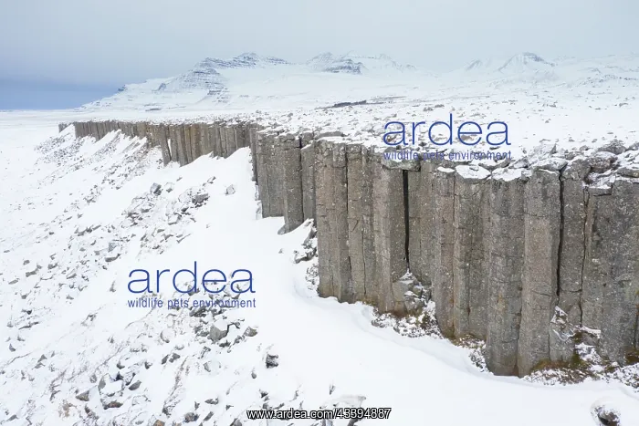 : Gerduberg. Basalt columns at Gerduberg - Peninsula Snaefellsnes - Iceland : Gerduberg. Basalt columns at Gerduberg - Peninsula Snaefellsnes - Iceland