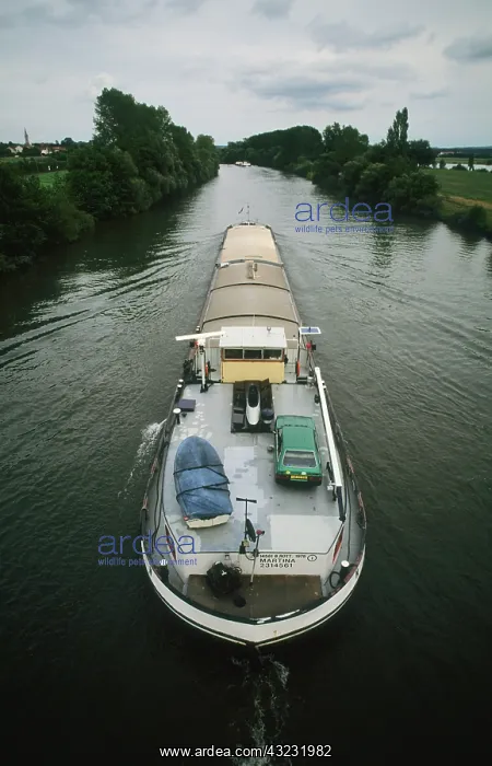 : Germany, Danube, main canal barge traffic : Germany, Danube, main canal barge traffic