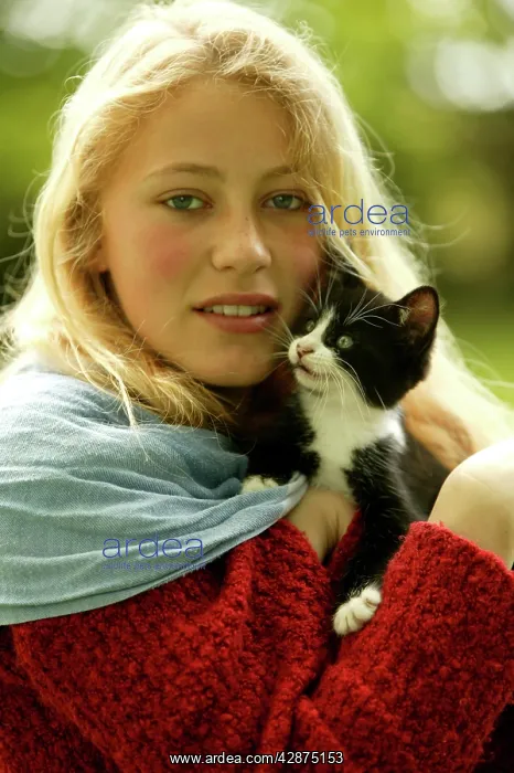 : Girl with Cat : Girl with Cat