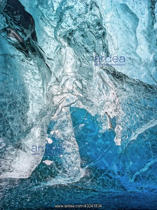 : Glacial cave in the Breidamerkurjoekull : Glacial cave in the Breidamerkurjoekull