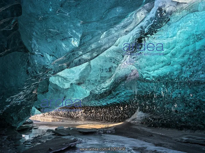 : Glacial cave in the Breidamerkurjoekull : Glacial cave in the Breidamerkurjoekull