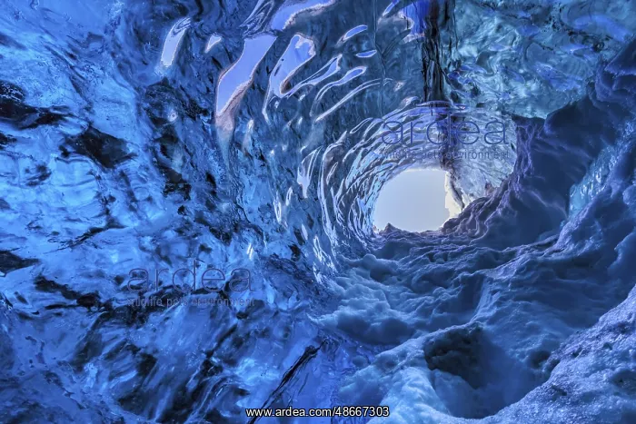 : Glacier cave, ice cave, Vatnajic kull, Iceland, Europe : Glacier cave, ice cave, Vatnajic kull, Iceland, Europe