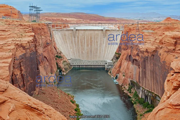 : Glen Canyon Dam at Lake Powell, Arizona, USA, North America : Glen Canyon Dam at Lake Powell, Arizona, USA, North America