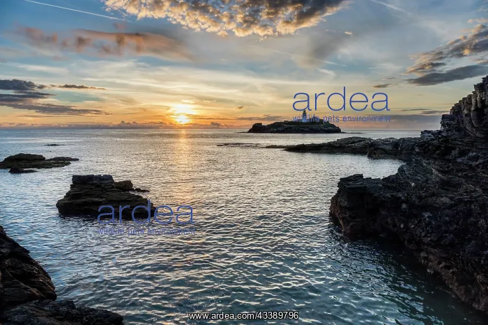 : Godrevy Lighthouse - Cornwall - UK : Godrevy Lighthouse - Cornwall - UK