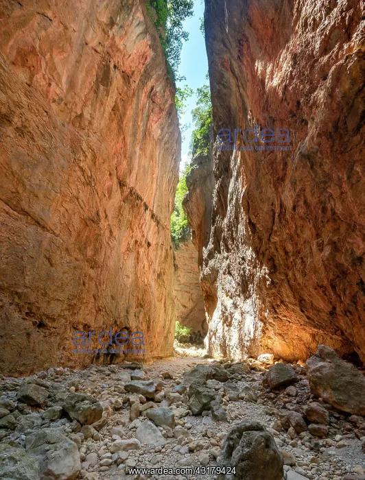 : Gorge, steep cliffs of the Garganta Verde, Sierra : Gorge, steep cliffs of the Garganta Verde, Sierra
