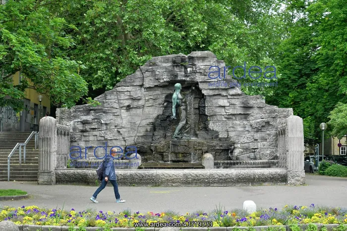 : Haarmannsbrunnen, Herrenteichswall, Osnabruck, Lower : Haarmannsbrunnen, Herrenteichswall, Osnabruck, Lower