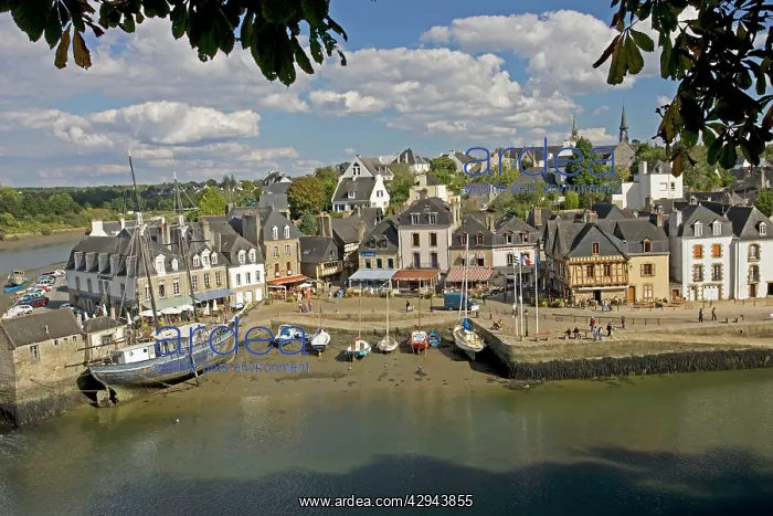: Harbour and town St Goustan Port d'Auray : Harbour and town St Goustan Port d'Auray