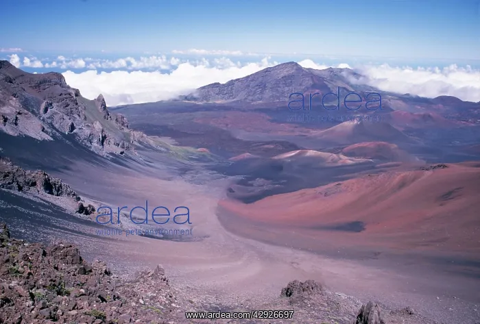 : Hawaii - Crater if the Sun, Haleakala, Maui