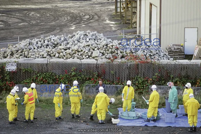 : Haz-Mat Cleanup Team : Haz-Mat Cleanup Team