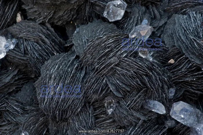 : Hematite (Fe203) : Hematite (Fe203)