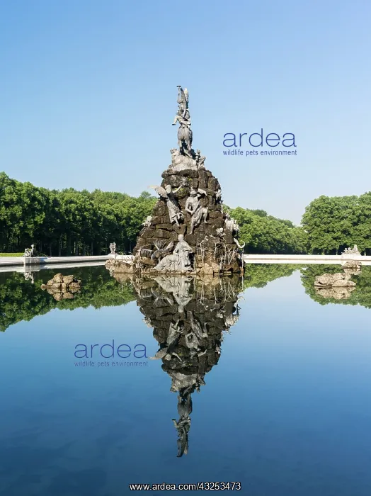  : Herrenchiemsee Palace, located on an island