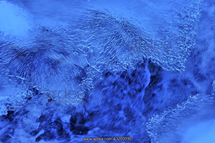 : Ice forms with streaming water underneath : Ice forms with streaming water underneath