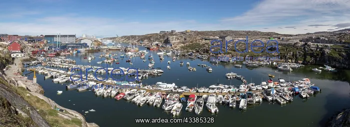 : Ilulissat, Greenland, July 03, 2018: Panoramic view o : Ilulissat, Greenland, July 03, 2018: Panoramic view o