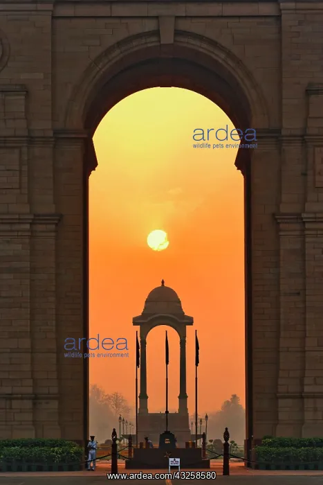 : India Gate, a war memorial in New Delhi : India Gate, a war memorial in New Delhi
