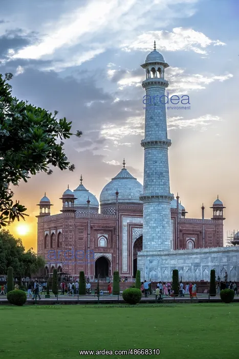 : India, Uttar Pradesh, Agra. Taj Mahal, side vertical view of : India, Uttar Pradesh, Agra. Taj Mahal, side vertical view of