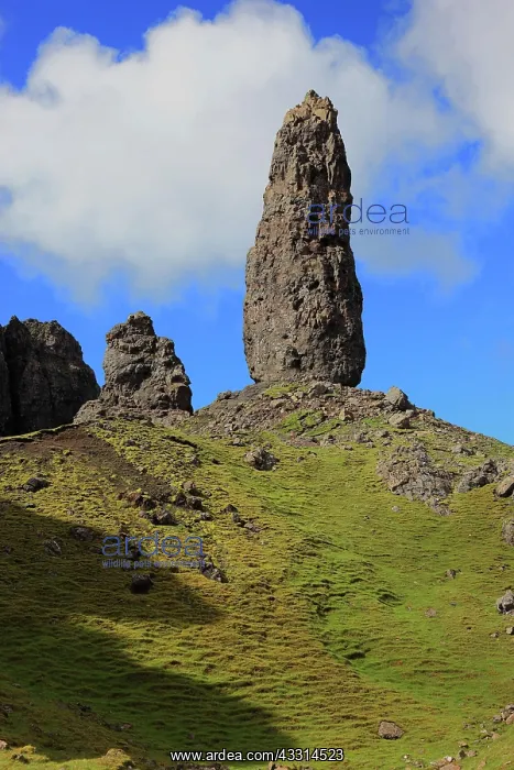 : Inner Hebrides, Isle of Skye, Trotternish Peninsula : Inner Hebrides, Isle of Skye, Trotternish Peninsula
