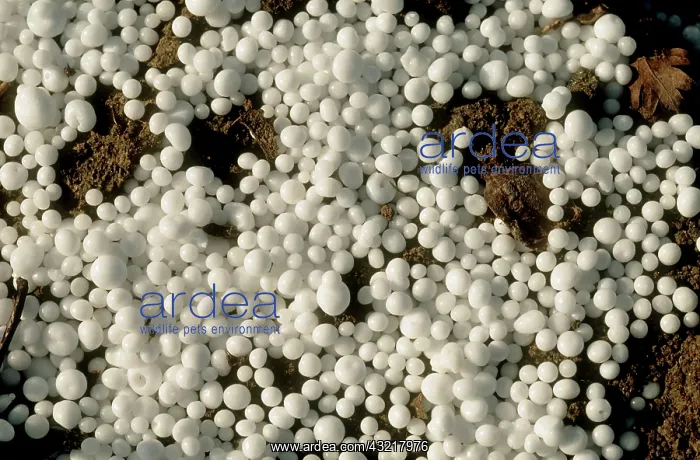 : Inorganic fertilizer granules : Inorganic fertilizer granules