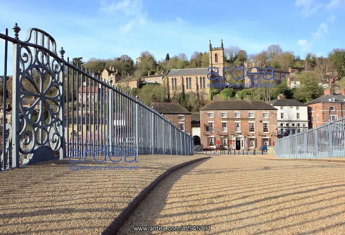 : Iron Bridge over the river severn at Ironbridge near Telford : Iron Bridge over the river severn at Ironbridge near Telford