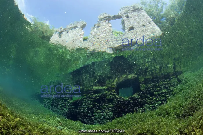 : Italy, Abruzzo, Capestrano, Capo d'Acqua lake the walls of t : Italy, Abruzzo, Capestrano, Capo d'Acqua lake the walls of t