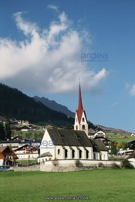 : Italy, St Magdalena, Gsiesertal, Trentino-Alto : Italy, St Magdalena, Gsiesertal, Trentino-Alto