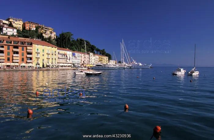 : Italy, Tuscany, L'Isolotto, Promontorio : Italy, Tuscany, L'Isolotto, Promontorio