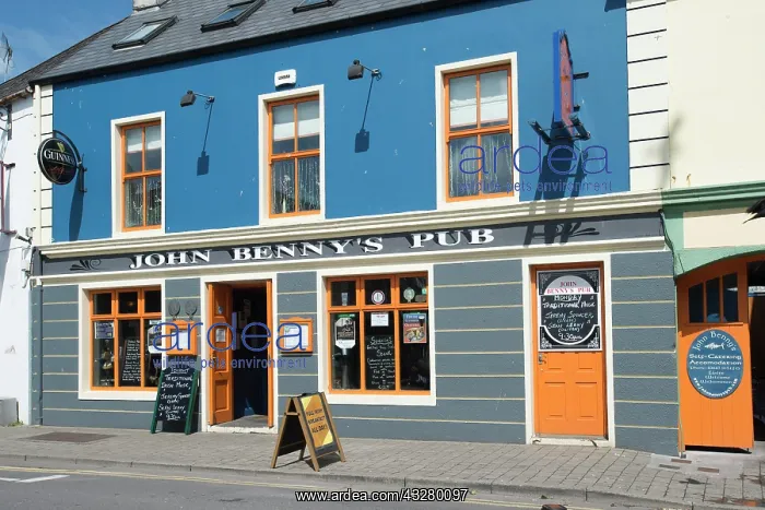 : John Benny's Pub, Dingle, Dingle Peninsula, County : John Benny's Pub, Dingle, Dingle Peninsula, County