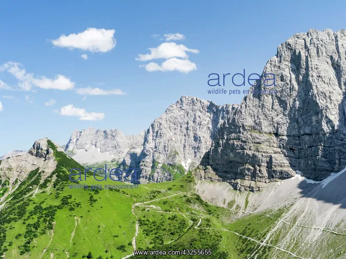 : Karwendel Mountain Range between Johannestal : Karwendel Mountain Range between Johannestal