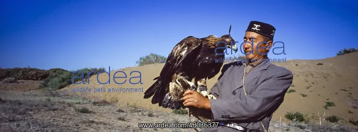 : Kazakh hunter with Golden eagle - Taklamakan : Kazakh hunter with Golden eagle - Taklamakan