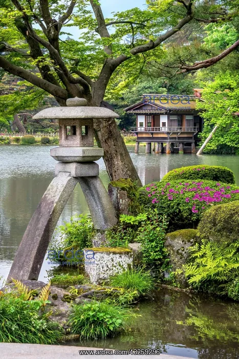 : Kenroku-en garden during azalea bloom, Kanazawa : Kenroku-en garden during azalea bloom, Kanazawa