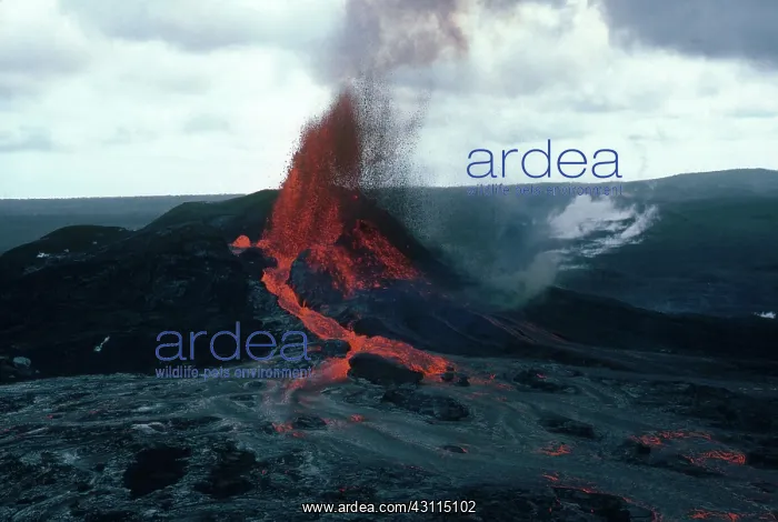 : Kilauea Erupting, Hawaii : Kilauea Erupting, Hawaii