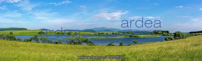  : Lac des Bordes, near Brion, Cezallier region, Puy