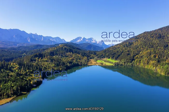  : Lake Barmsee near Kran, Wetterstein range with Wettersteinwa