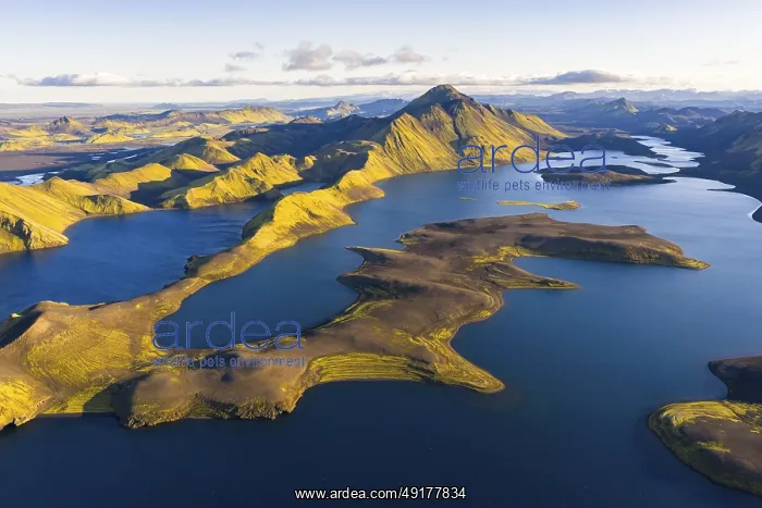 : Lake Langisjor in the Icelandic highlands : Lake Langisjor in the Icelandic highlands