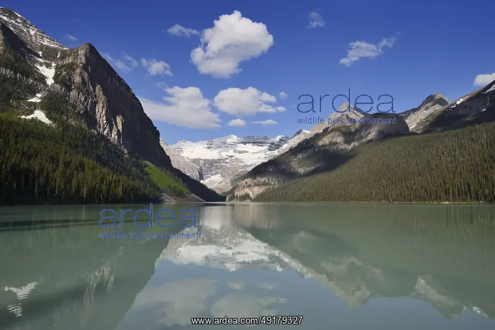 : Lake Louise, Banff National Park, Alberta, Canada : Lake Louise, Banff National Park, Alberta, Canada