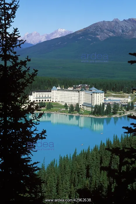 : Lake Louise Hotel : Lake Louise Hotel