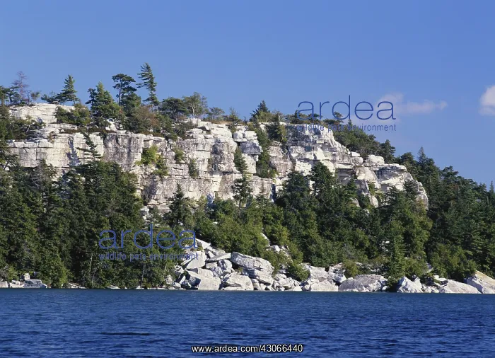 : Lake Minnewaska, New York : Lake Minnewaska, New York