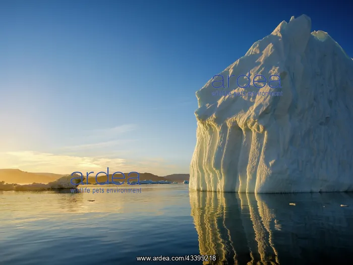 : Landscape with icebergs in the Sermilik (Sermiligaaq) : Landscape with icebergs in the Sermilik (Sermiligaaq)