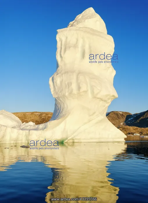 : Landscape with icebergs in the Sermilik (Sermiligaaq) : Landscape with icebergs in the Sermilik (Sermiligaaq)