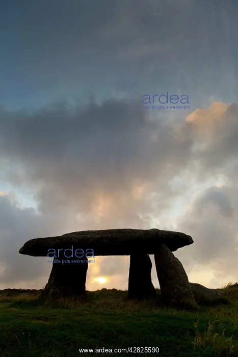 : Lanyon Quoit - Sunset : Lanyon Quoit - Sunset