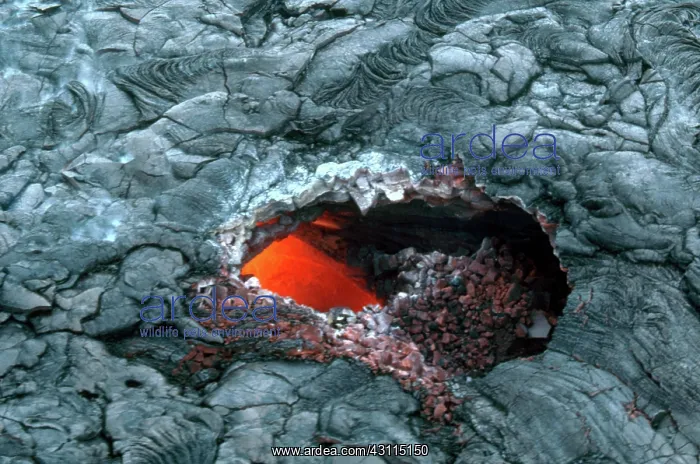 : Lava ^Skylight, ^ Kilauea Volcano, Hawaii : Lava ^Skylight, ^ Kilauea Volcano, Hawaii