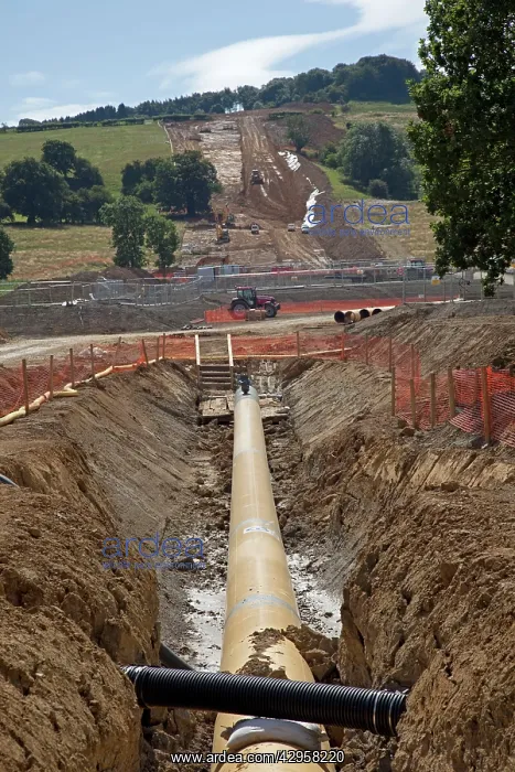 : Laying new natural gas pipeline