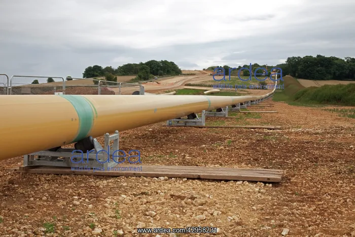 : Laying new natural gas pipeline : Laying new natural gas pipeline