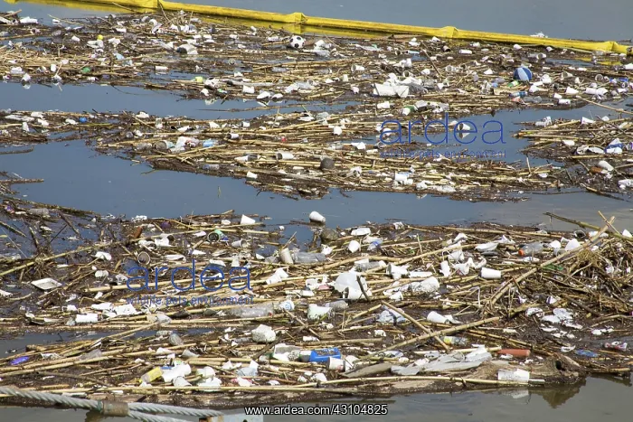 : Los Angeles River Garbage Boom : Los Angeles River Garbage Boom