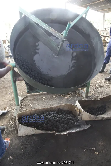 : Making charcoal balls from charcoal dust drying : Making charcoal balls from charcoal dust drying