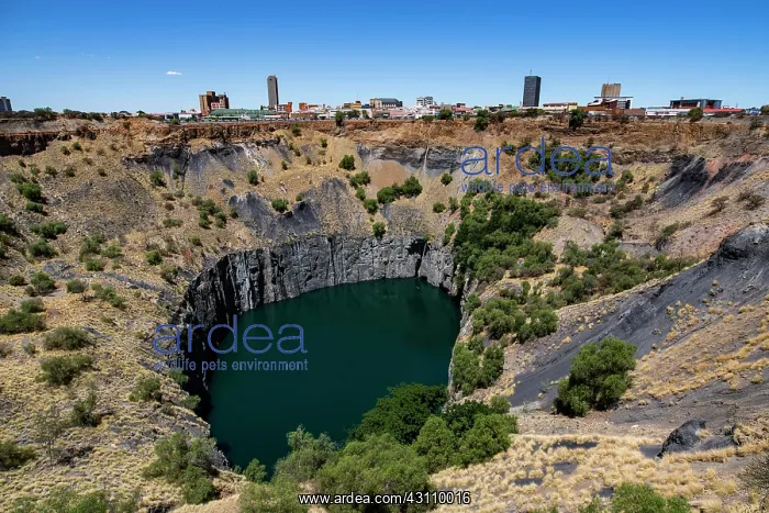 : Man-made hole, The Big Hole, former Kimberley mine : Man-made hole, The Big Hole, former Kimberley mine