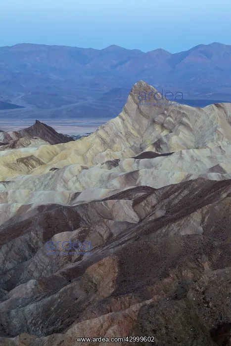  : Manly Beacon is a rocky outcrop that rises above
