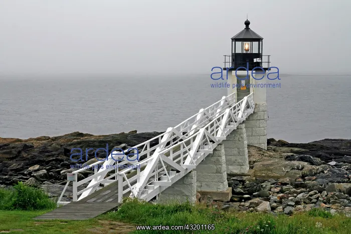 : Marshall Point Lighthouse, Port Clyde, fishing village : Marshall Point Lighthouse, Port Clyde, fishing village