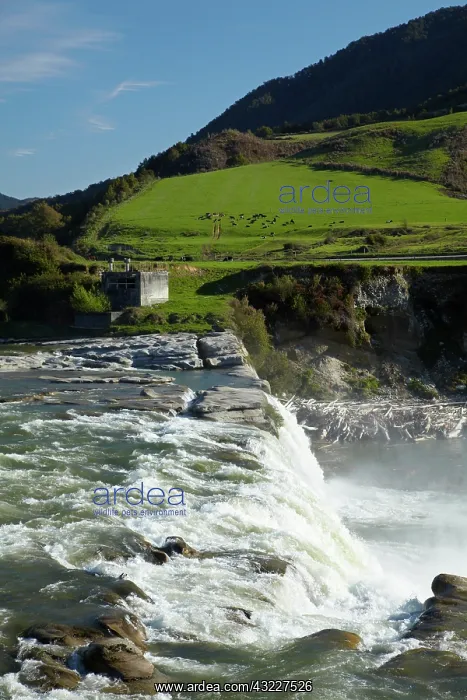 : Maruia Falls and Maruia River, near Murchison : Maruia Falls and Maruia River, near Murchison